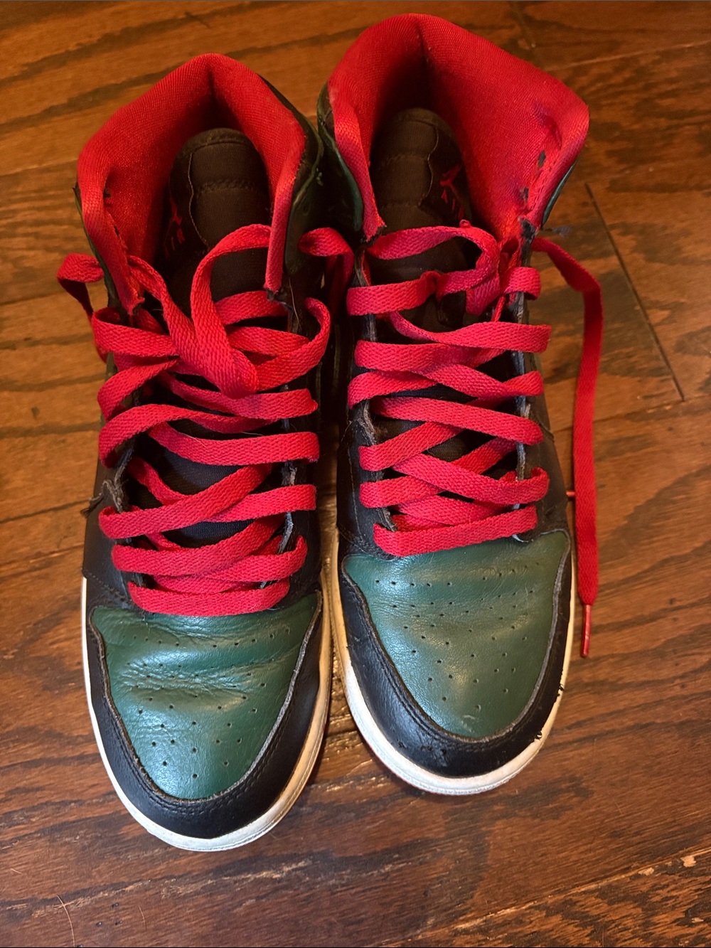 Jordan Boys High-Top Sneakers in Green, Black & Red
